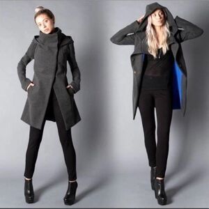 Betabrand Gray “All Day” Classic Gray Mock Neck Hooded Jacket. Size Medium.